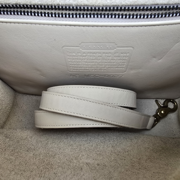 Vintage Coach Cream Leather Women's Bag - Picture 10 of 16